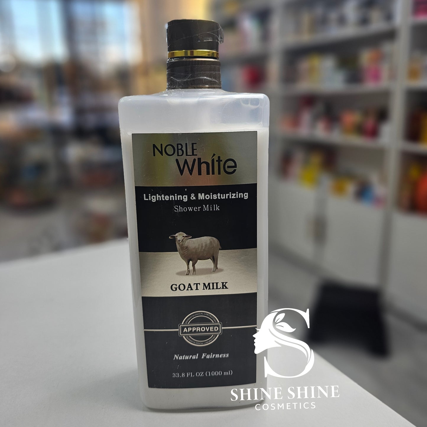Noble Lightening & Moisturizing Shower Milk